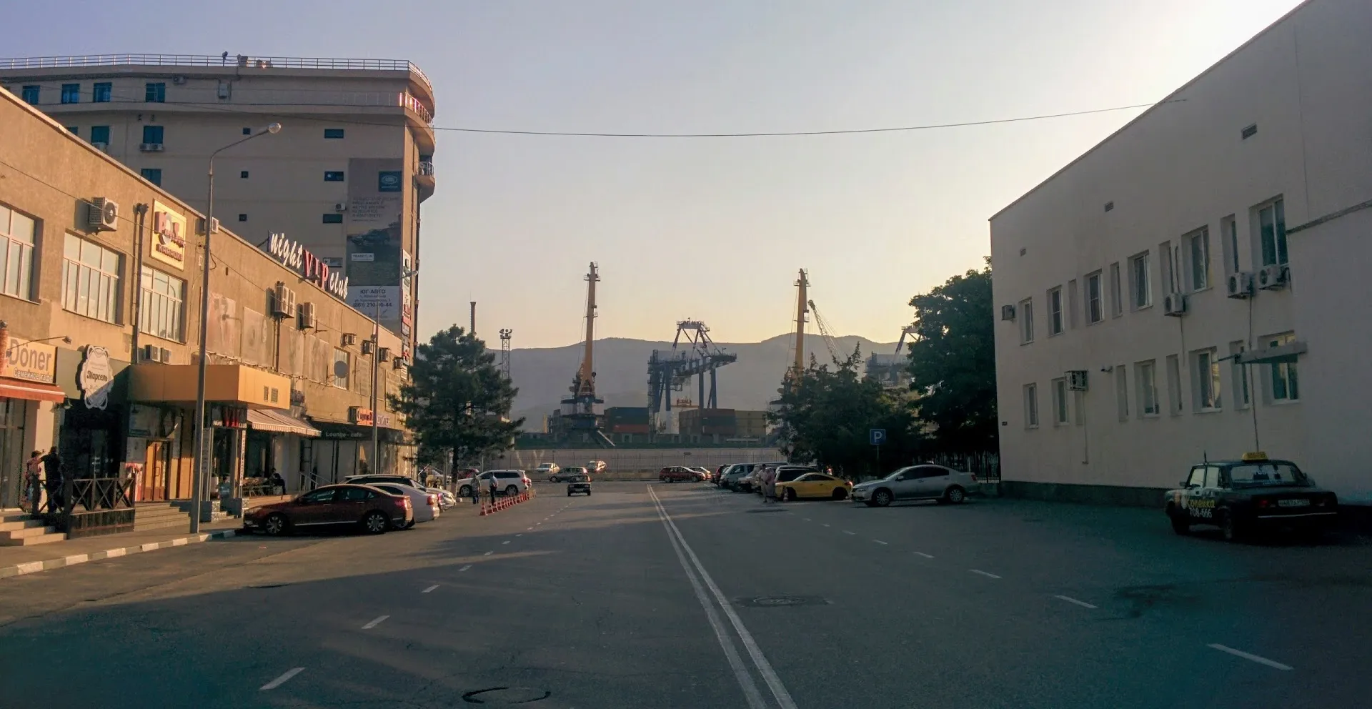 Улица города